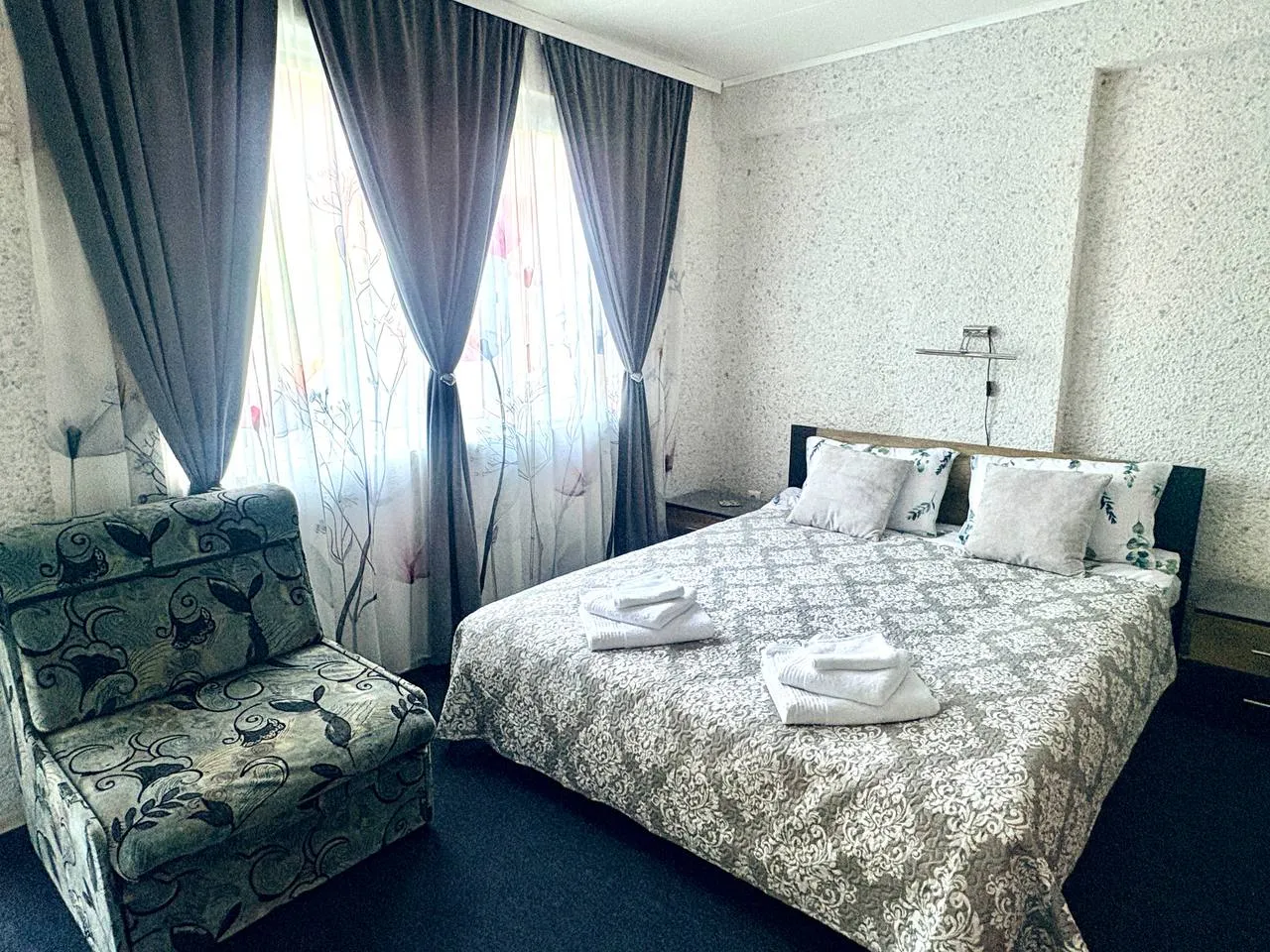 Стая с изглед към градина във Velonia Guest House — кадър 2